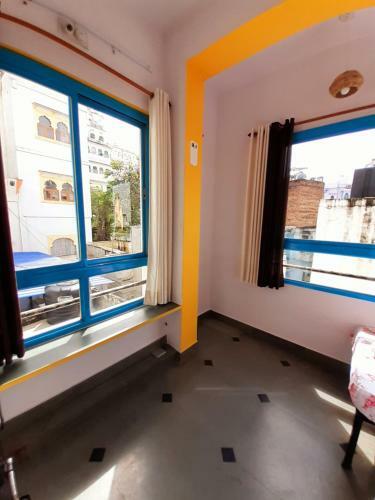 Hostal Advent Guest House