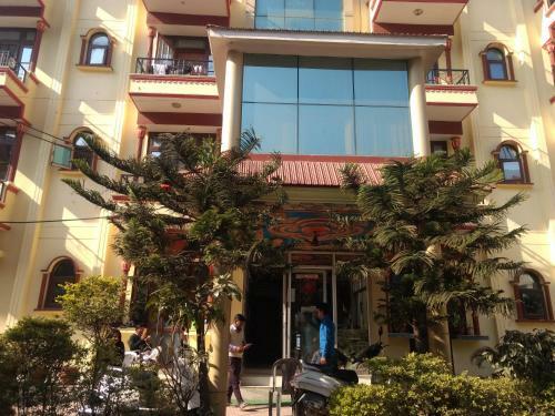 Hotel Shiva Keshav Nandan, Tapovan, Rishikesh