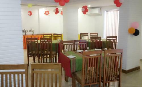 Hotel Vyshak International