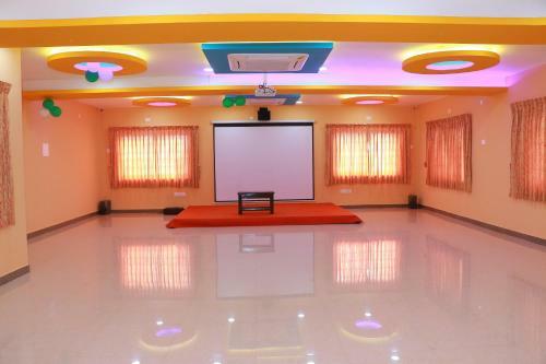 Hotel Avm Residency