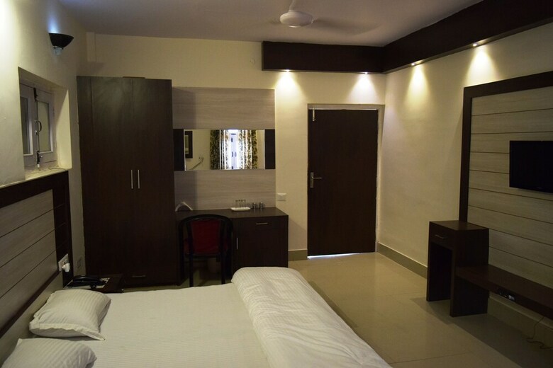 Hotel Ritumbhara Resort