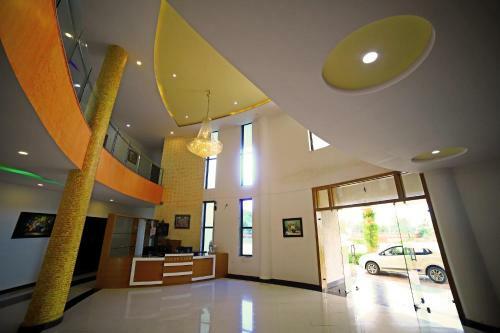 Hotel Dreams Resort Udaipur