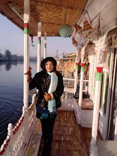 S Group Of Houseboat