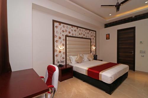 Oyo 12464 Hotel C Pearls