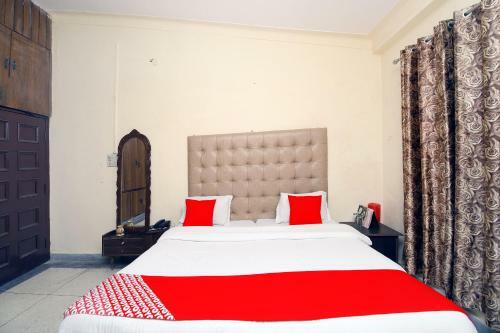 Oyo 8670 Hotel Usha Palace