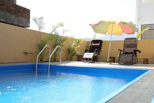 Luxury Pool Villa Malavali