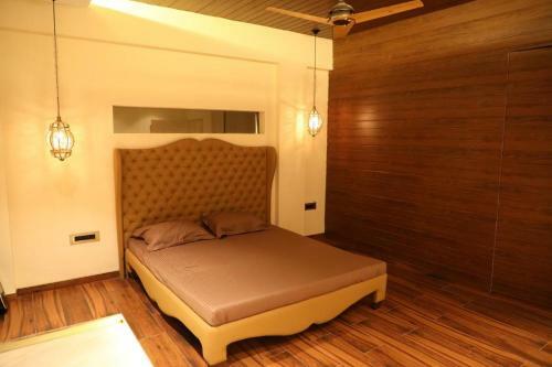 Luxury Pool Villa Malavali