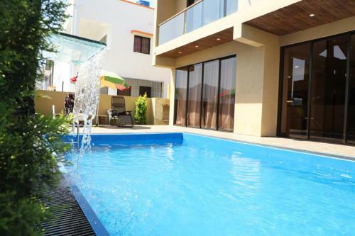 Luxury Pool Villa Malavali