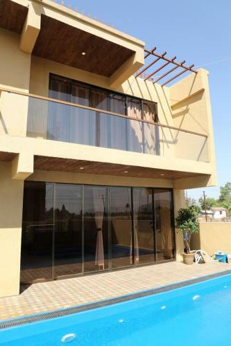 Luxury Pool Villa Malavali