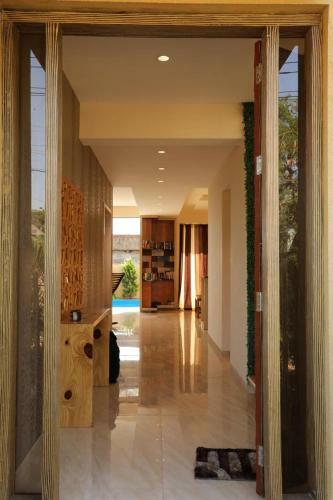 Luxury Pool Villa Malavali