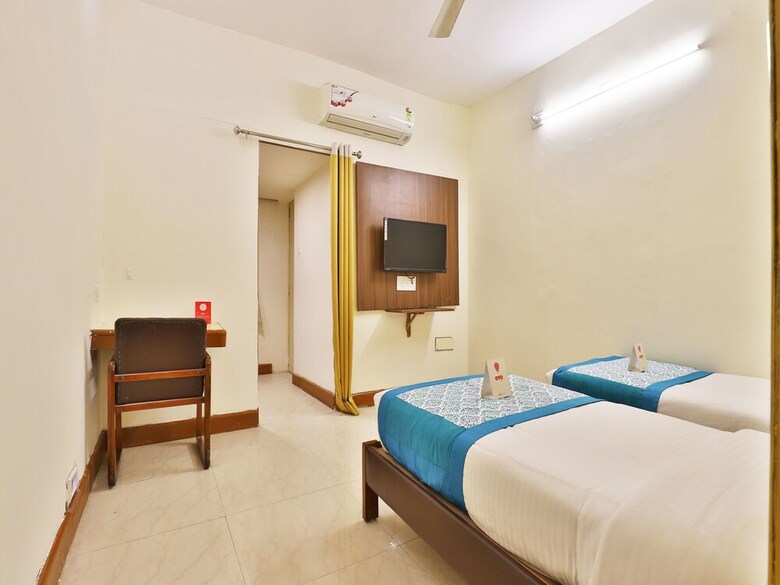Oyo 13668 Hotel Utsav