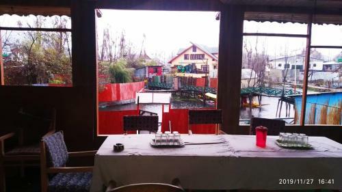 Hostal New Heaven Canal