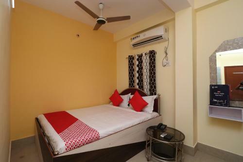 Hotel Oyo 16496 Trinayani Atithi Niwas