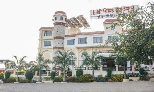 Hotel Treebo Trend Shri Vitthal Mangalam