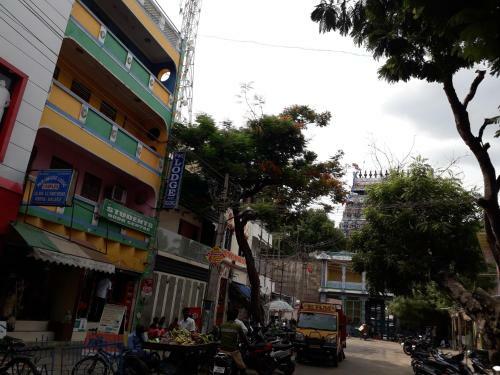 Hostal Pari Residential Lodge