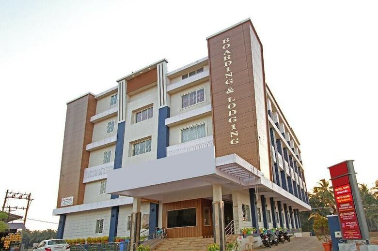 Hotel Ambika International Byndoor