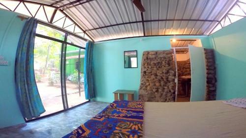 Hostal Maggies Ecohut 2