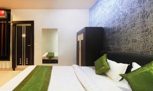 Hotel Treebo Trip Om Residency