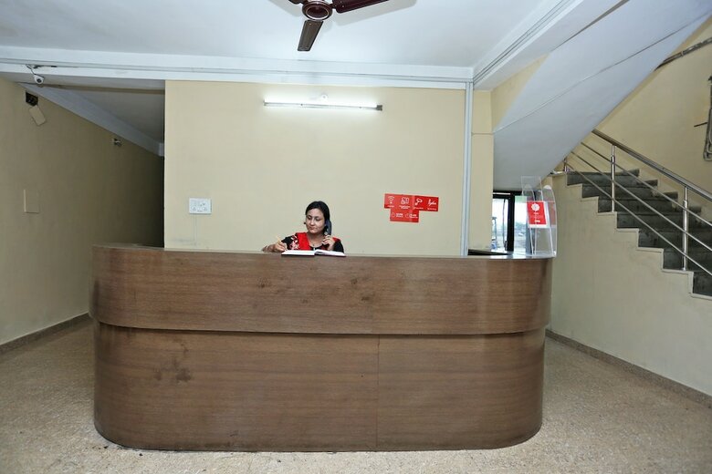 Oyo 12777 Hotel Classic