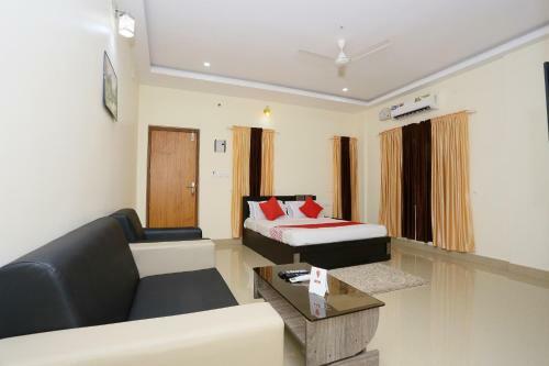 Hotel Oyo 22281 Reem Residency