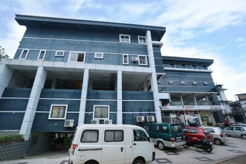 Hotel Oyo 22281 Reem Residency