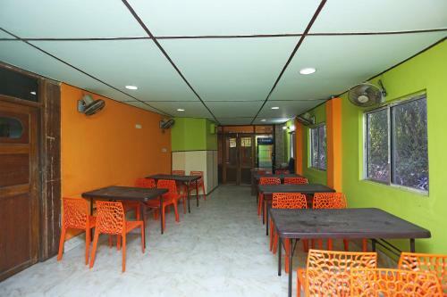 Oyo 26203 Hotel Ratnodeep
