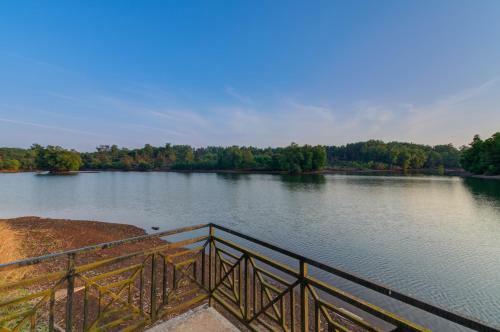 Hotel Shantai By The Lake