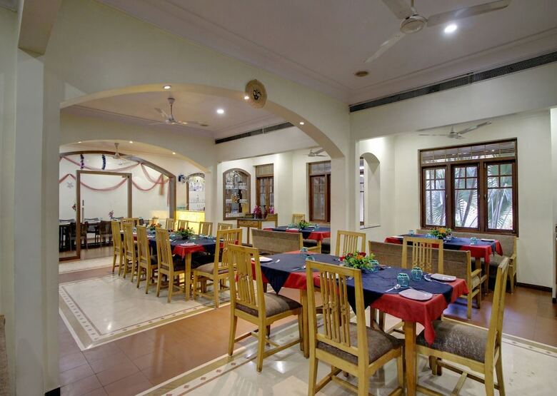Hotel Damanganga Valley Resort