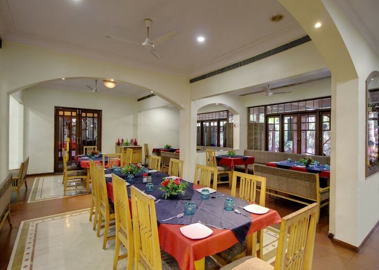 Hotel Damanganga Valley Resort