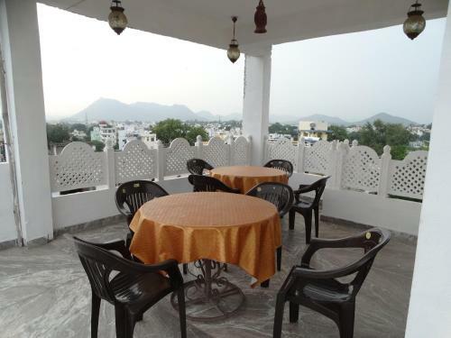Hotel Gharaunda Guest House