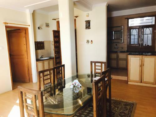 Ridgeview Homestay Near Lakkar Bazar
