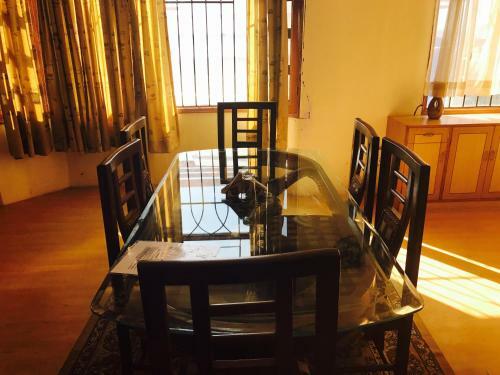 Ridgeview Homestay Near Lakkar Bazar