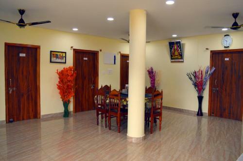 Sri Residency