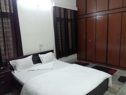 Hostal Oyo 9834 Bliss Homes