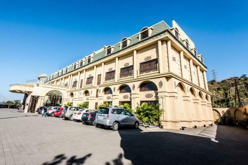 Golden Chariot Vasai Hotel