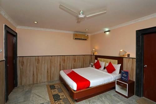Hotel Oyo 18681 Amrapalli Resorts