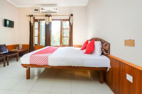 Hotel Oyo 60812 Ocimum Palace
