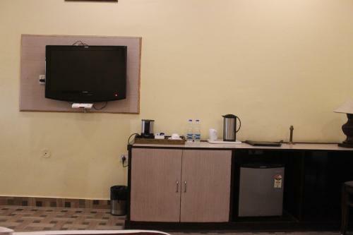 Hotel Om Rudrapriya Holiday Resort