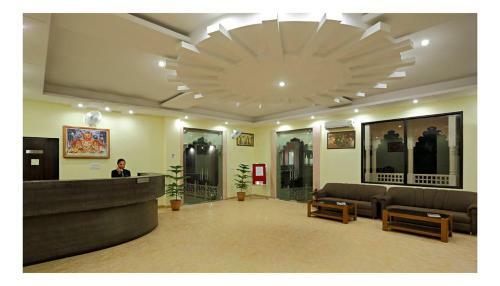 Hotel Om Rudrapriya Holiday Resort