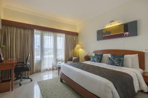 Hotel Naveen Lakeside