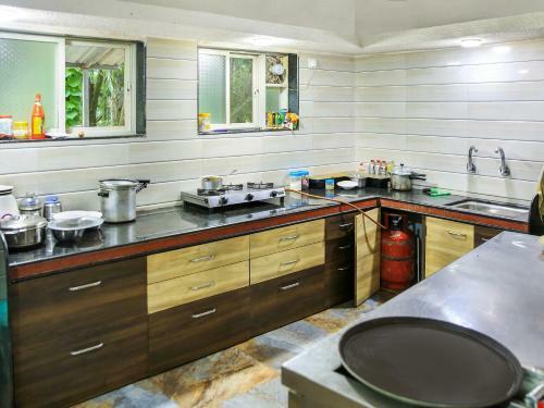 Hotel Vihang Beach Resort
