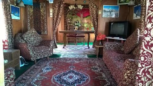 Hotel Houseboat Shagoo Palace
