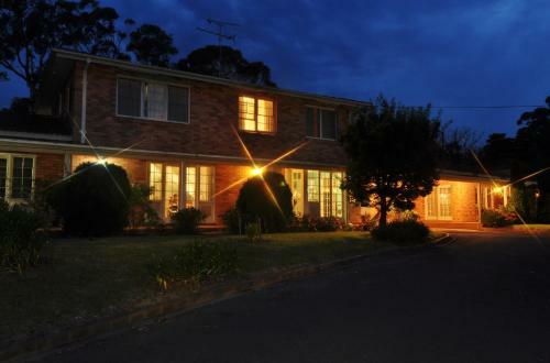 Poplars Motel