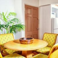 Hotel Travellers Palm