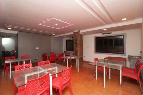 Oyo 8173 Hotel Singh Palace