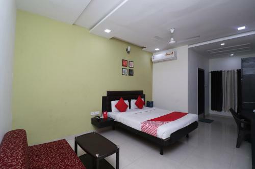 Oyo 8173 Hotel Singh Palace