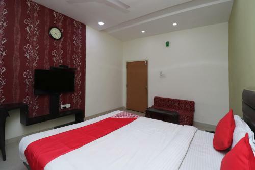 Oyo 8173 Hotel Singh Palace