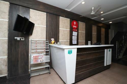 Oyo 8173 Hotel Singh Palace