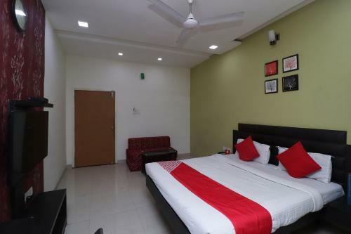 Oyo 8173 Hotel Singh Palace