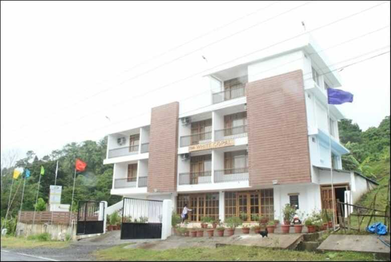 Hotel White Coral